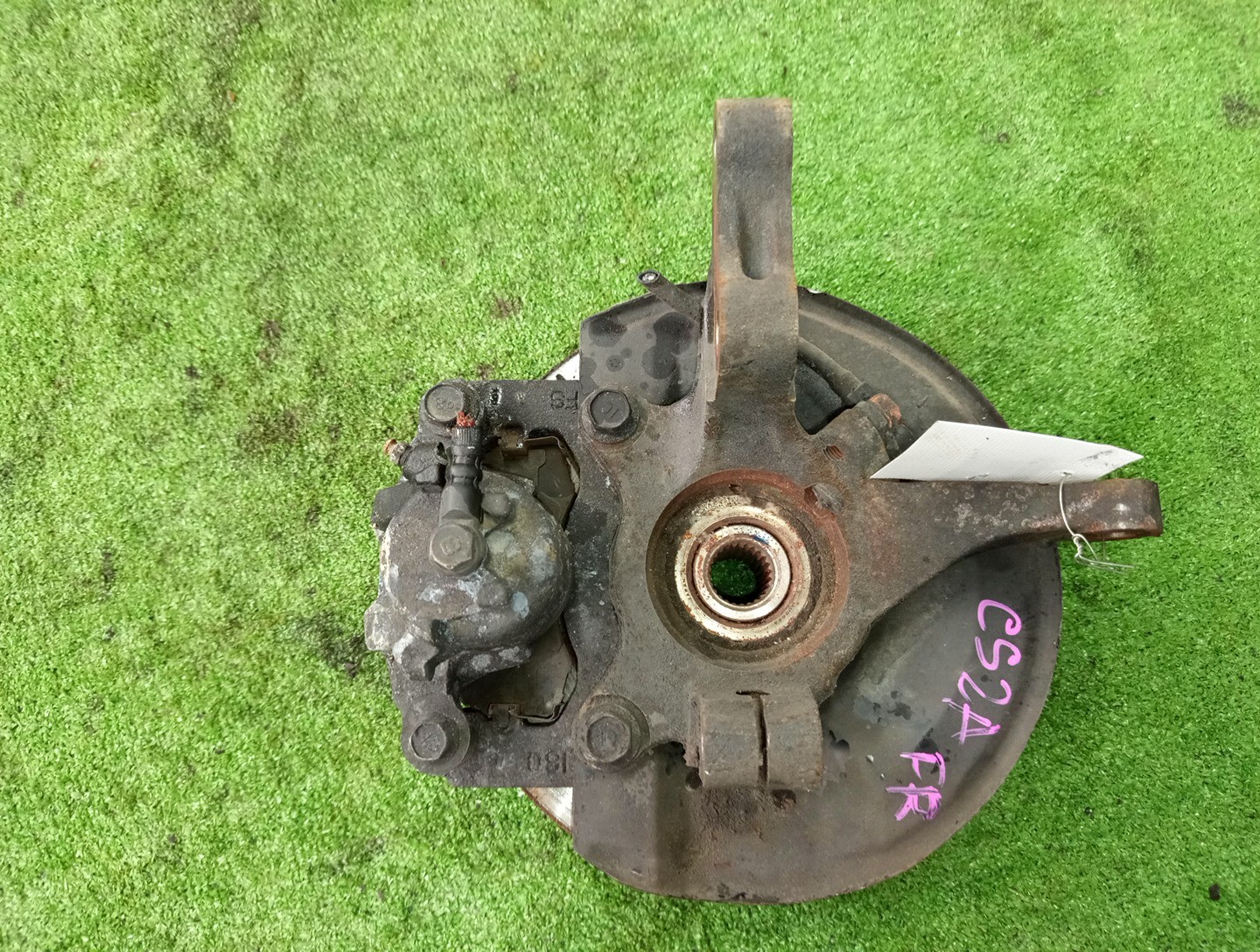 Ступица правая передняя MITSUBISHI LANCER CEDIA, LANCER CS2A, CS2V 4G15 2 ракурс