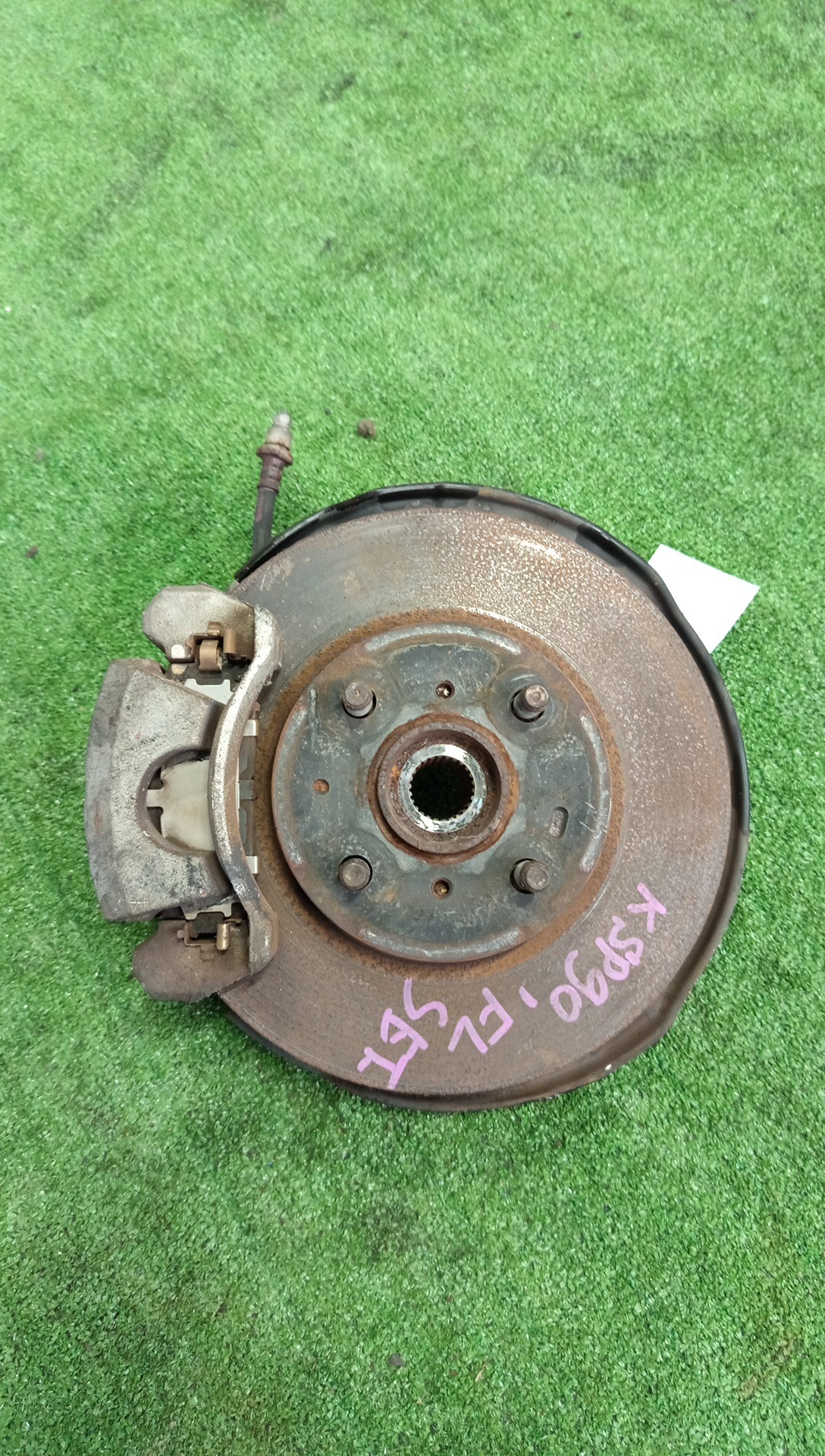 Ступица левая передняя TOYOTA VITZ KSP90 1KR-FE 1 ракурс Ступица левая передняя TOYOTA VITZ KSP90 1KR-FE 1 ракурс