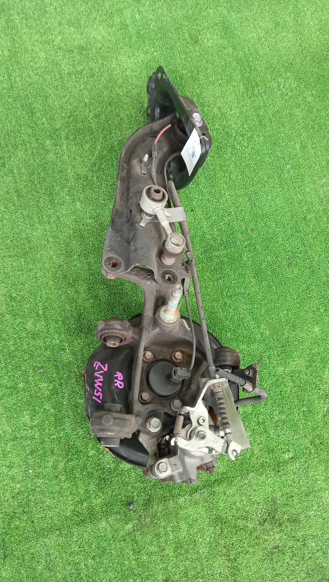 Ступица правая задняя TOYOTA PRIUS ZVW51 2ZR-FXE 1 ракурс