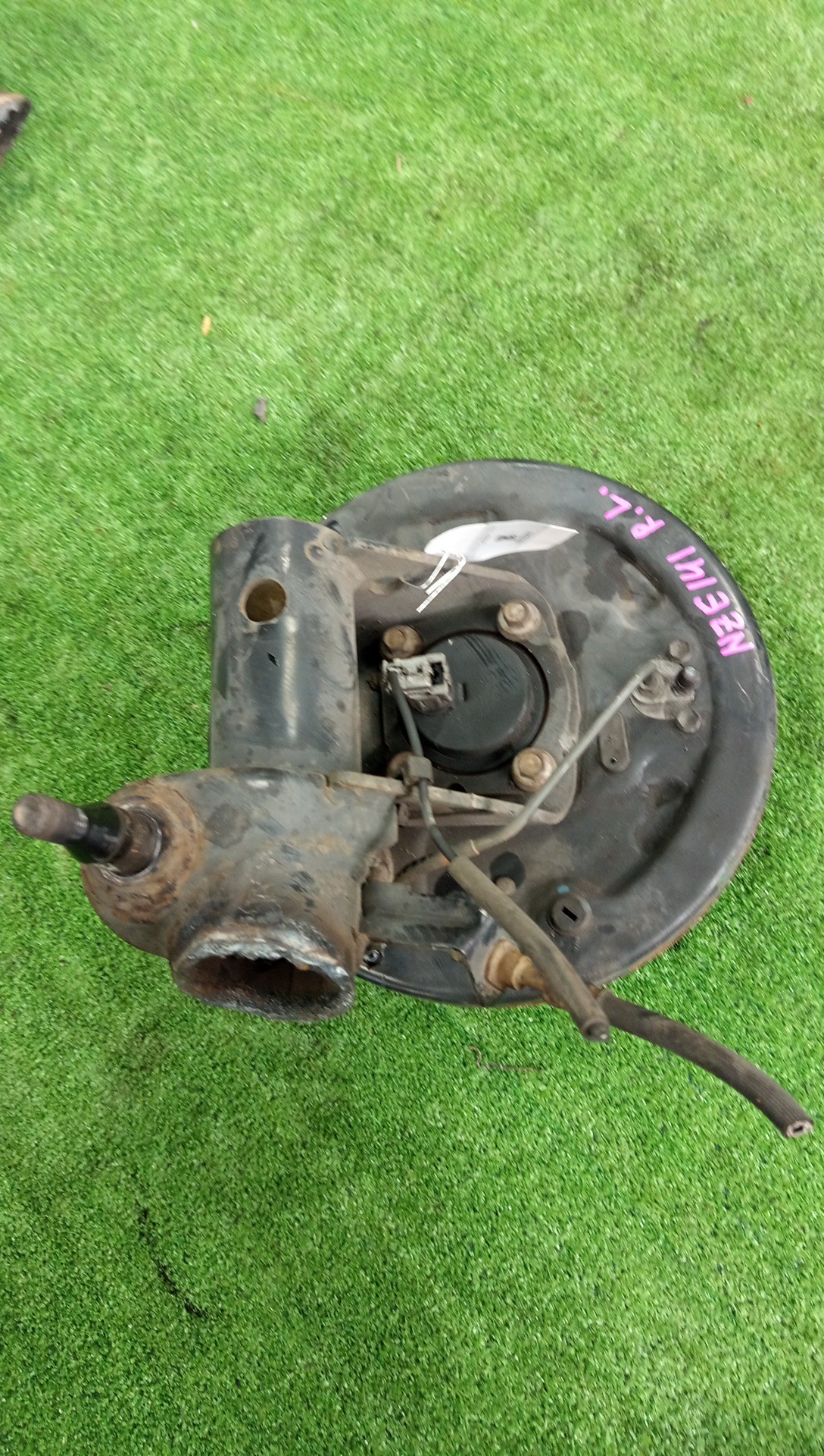 Ступица левая задняя TOYOTA AXIO, COROLLA FIELDER, COROLLA  AXIO, FIELDER NZE141, ZRE142, ZRE142G, NZE141G 1NZ-FE, 2ZR-FAE, 2ZR-FE 2 ракурс