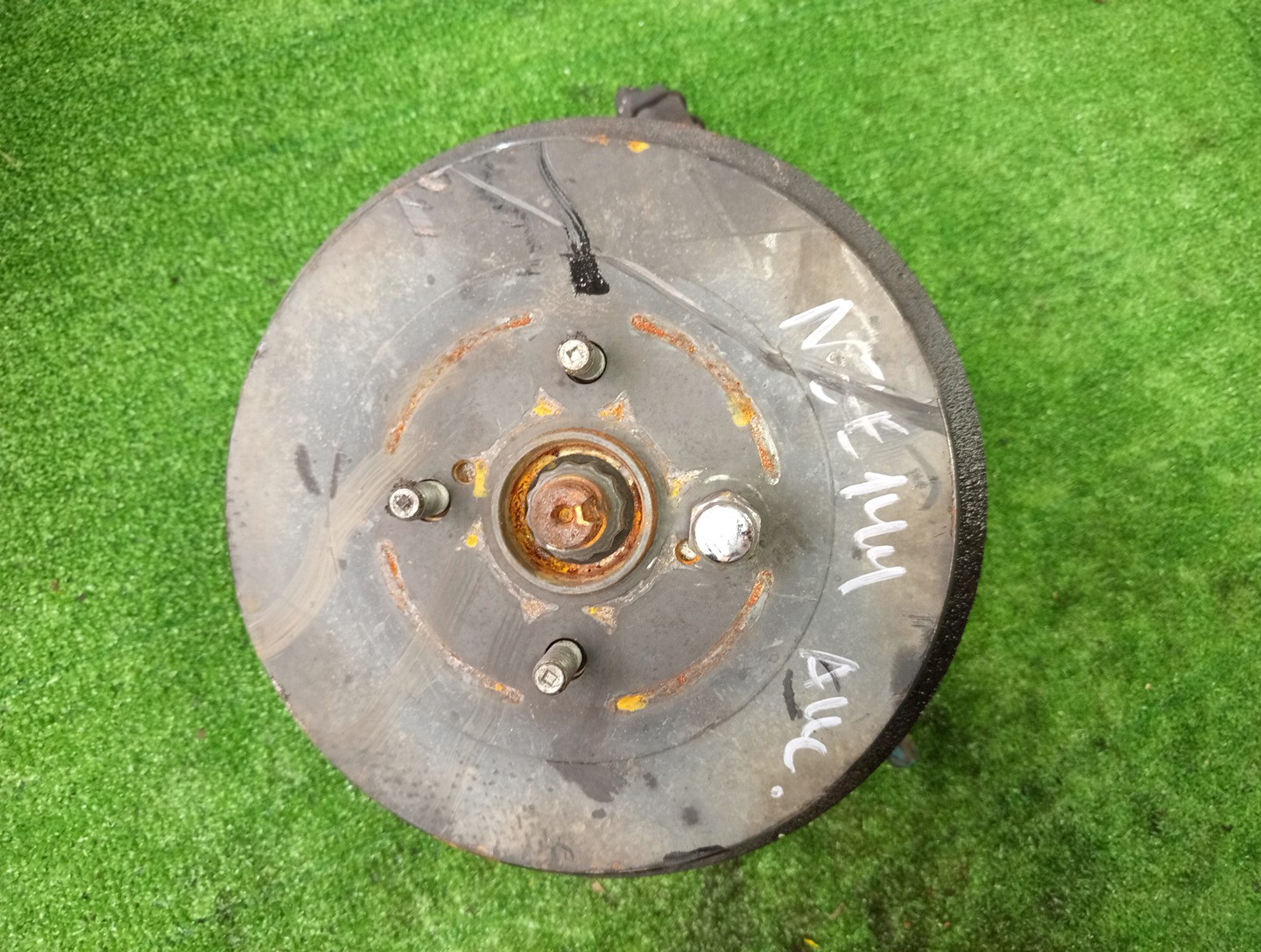 Ступица левая задняя TOYOTA AXIO, COROLLA FIELDER, COROLLA  AXIO, FIELDER NZE144, ZRE144, ZRE144G, NZE144G 1NZ-FE, 2ZR-FAE, 2ZR-FE 1 ракурс