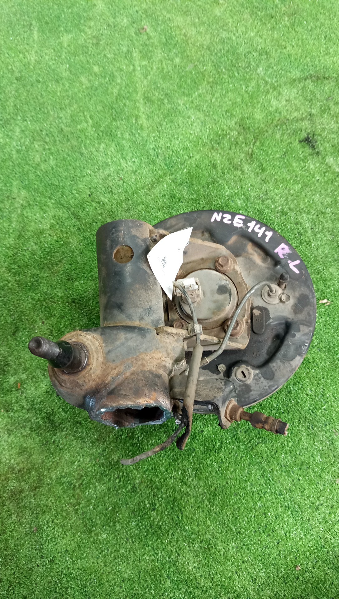 Ступица левая задняя TOYOTA AXIO, COROLLA FIELDER, COROLLA  AXIO, FIELDER NZE141, ZRE142, ZRE142G, NZE141G 1NZ-FE, 2ZR-FAE, 2ZR-FE 2 ракурс