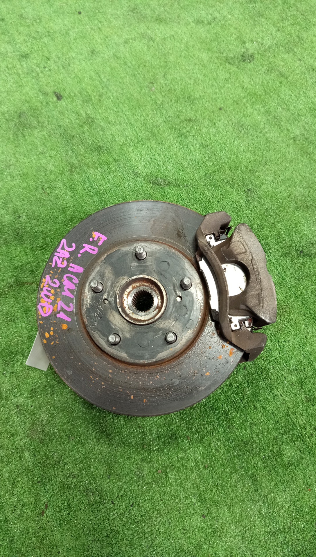 Ступица правая передняя TOYOTA NOAH, VOXY, IPSUM AZR60G, ACM21W 1AZ-FSE, 2AZ-FE 1 ракурс