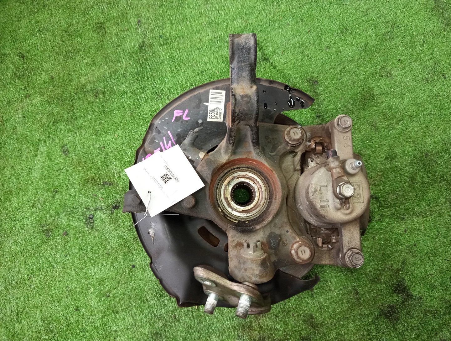 Ступица левая передняя TOYOTA AXIO, COROLLA FIELDER, COROLLA  AXIO, FIELDER NZE141, ZRE142, ZRE142G, NZE141G 1NZ-FE, 2ZR-FAE, 2ZR-FE 2 ракурс