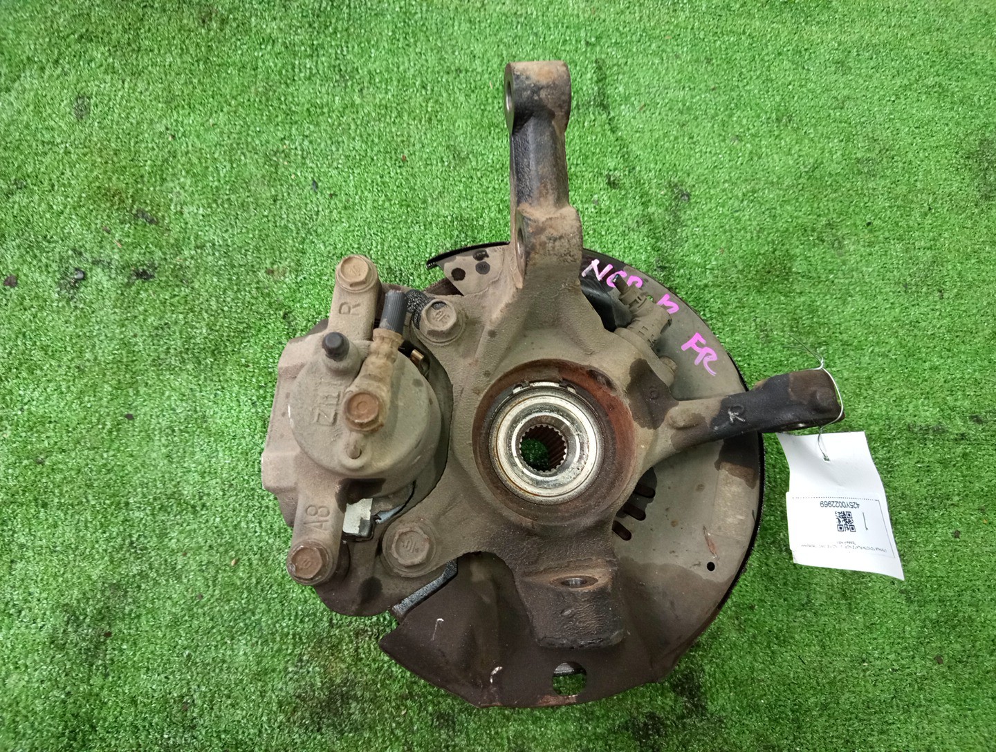 Ступица правая передняя TOYOTA PLATZ NCP12 1NZ-FE 2 ракурс