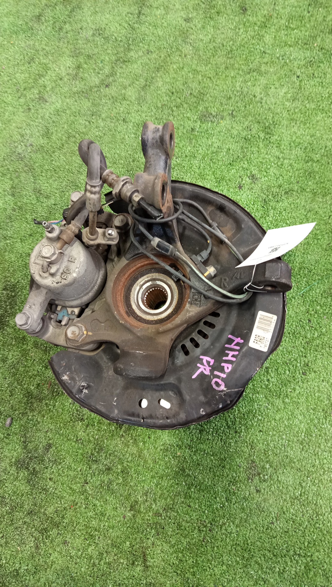 Ступица правая передняя TOYOTA AQUA NHP10 1NZ-FXE 3 ракурс