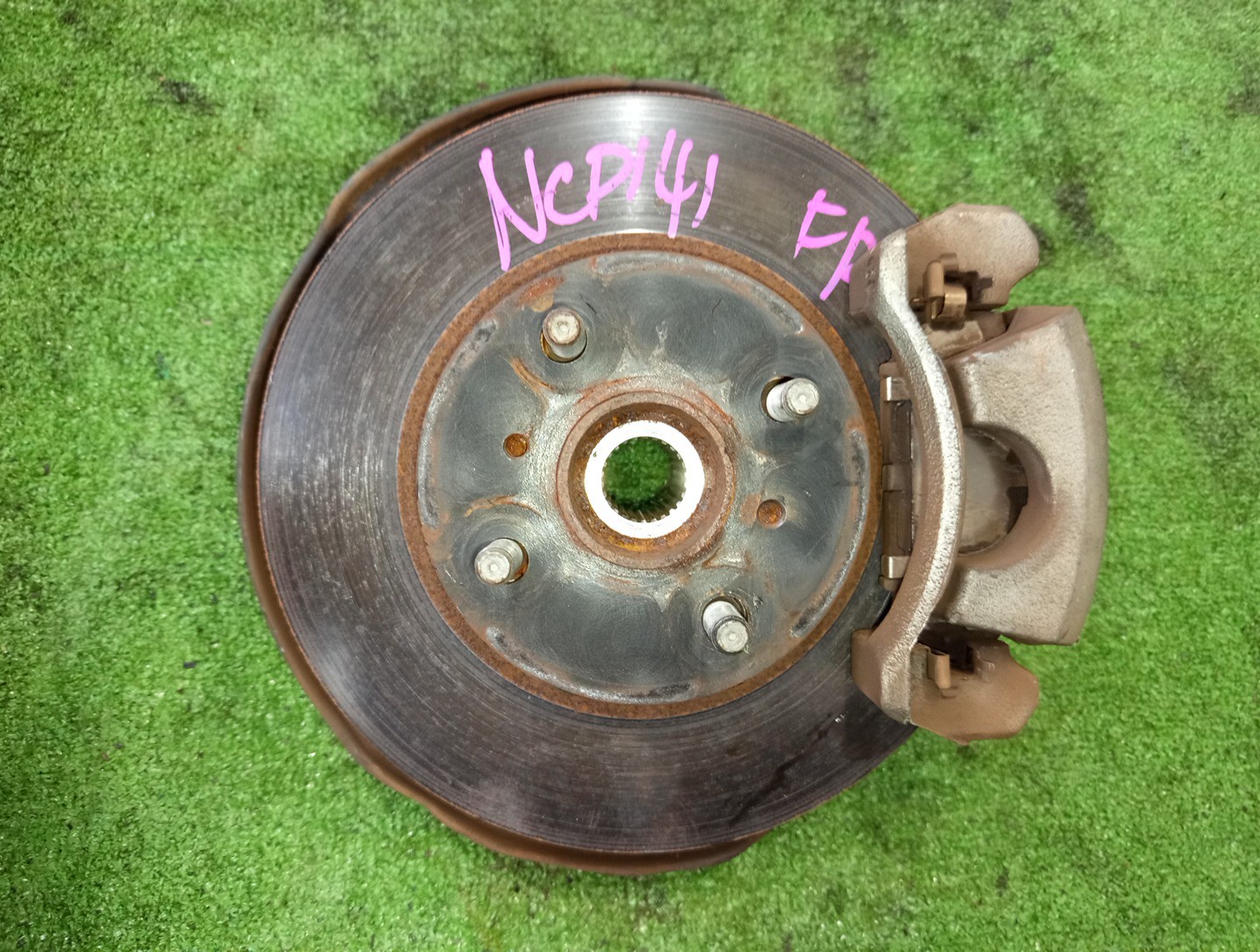 Ступица правая передняя TOYOTA PORTE, SPADE NCP141, NSP140, NSP141 1NZ-FE, 1NR-FE, 2NR-FKE 1 ракурс