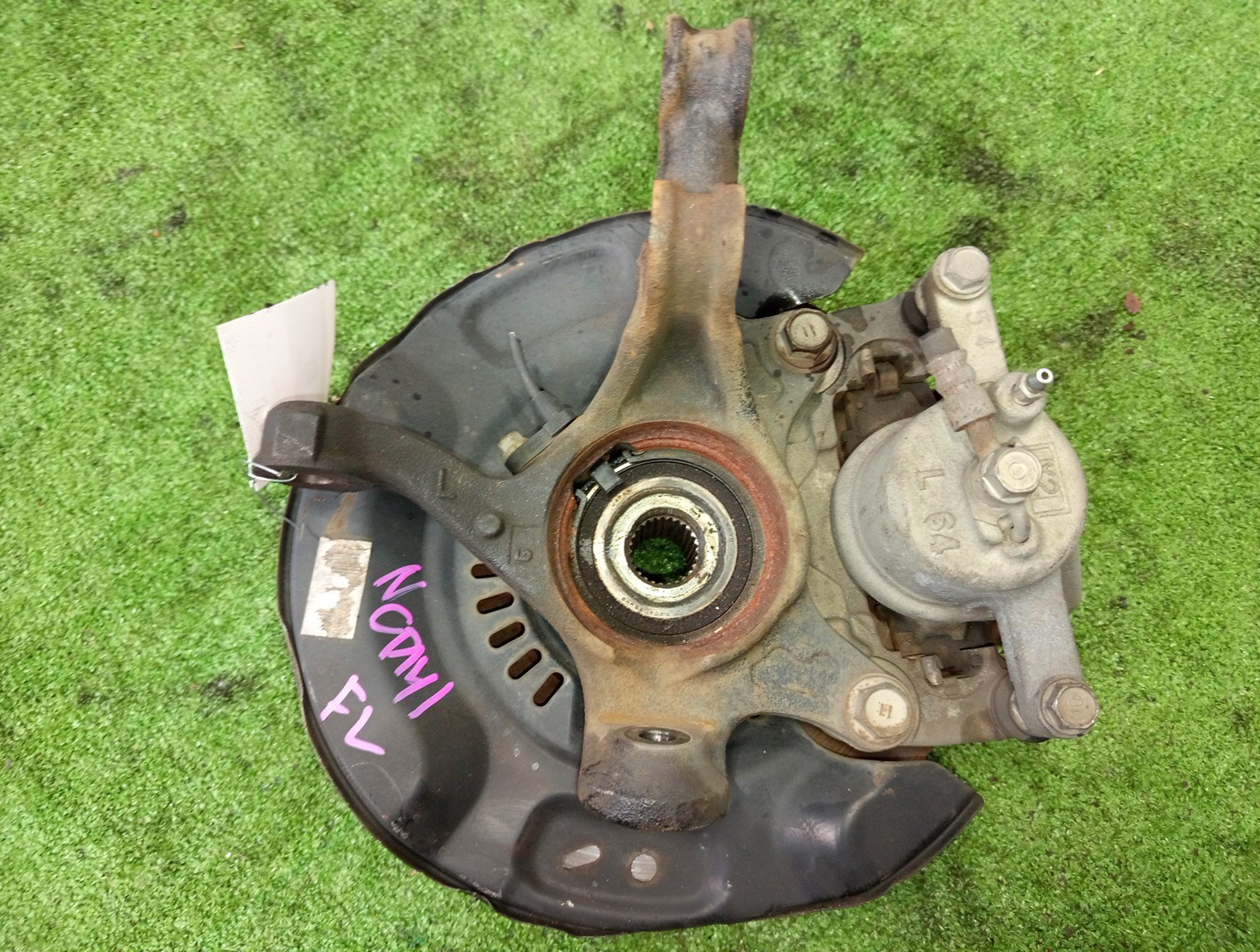 Ступица левая передняя TOYOTA PORTE, SPADE NCP141, NSP140, NSP141 1NZ-FE, 1NR-FE, 2NR-FKE 2 ракурс