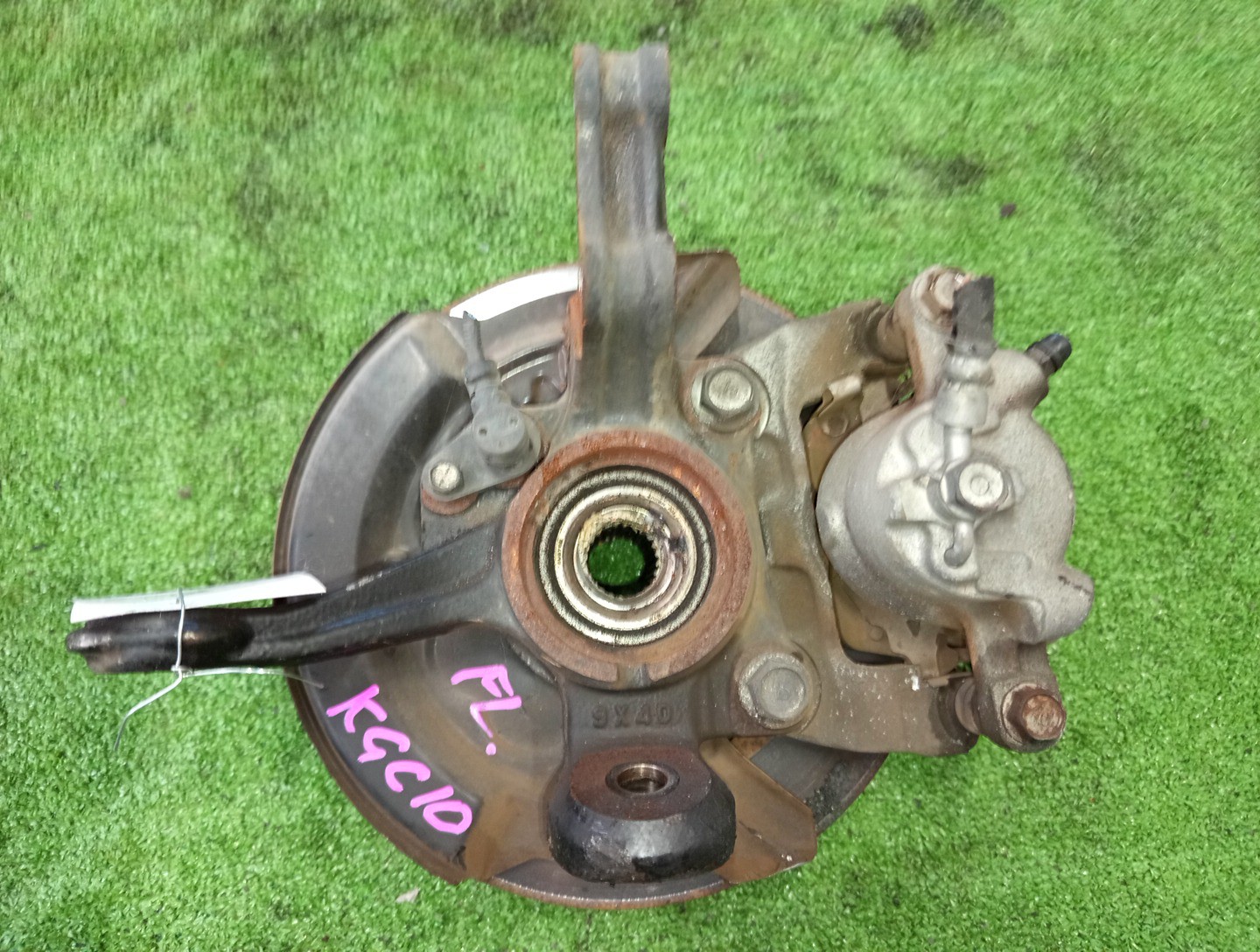Ступица левая передняя TOYOTA PASSO, BOON KGC15, KGC10, QNC10, M301S, M310S, M300S 1KR-FE, K3-VE 2 ракурс