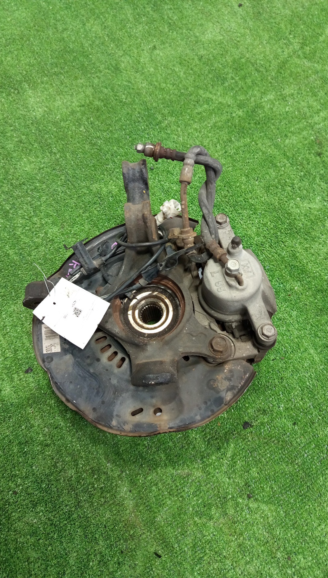 Ступица левая передняя TOYOTA VITZ KSP90 1KR-FE 3 ракурс