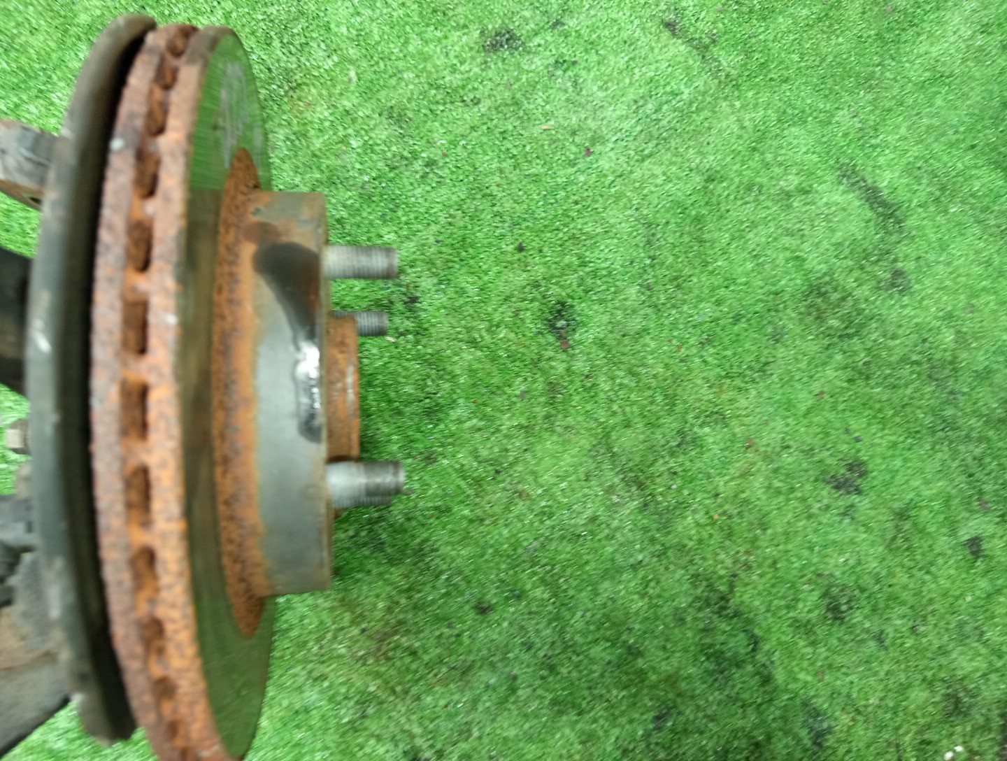 Ступица левая передняя TOYOTA PASSO, BOON KGC15, KGC10, QNC10, M301S, M310S, M300S 1KR-FE, K3-VE 3 ракурс