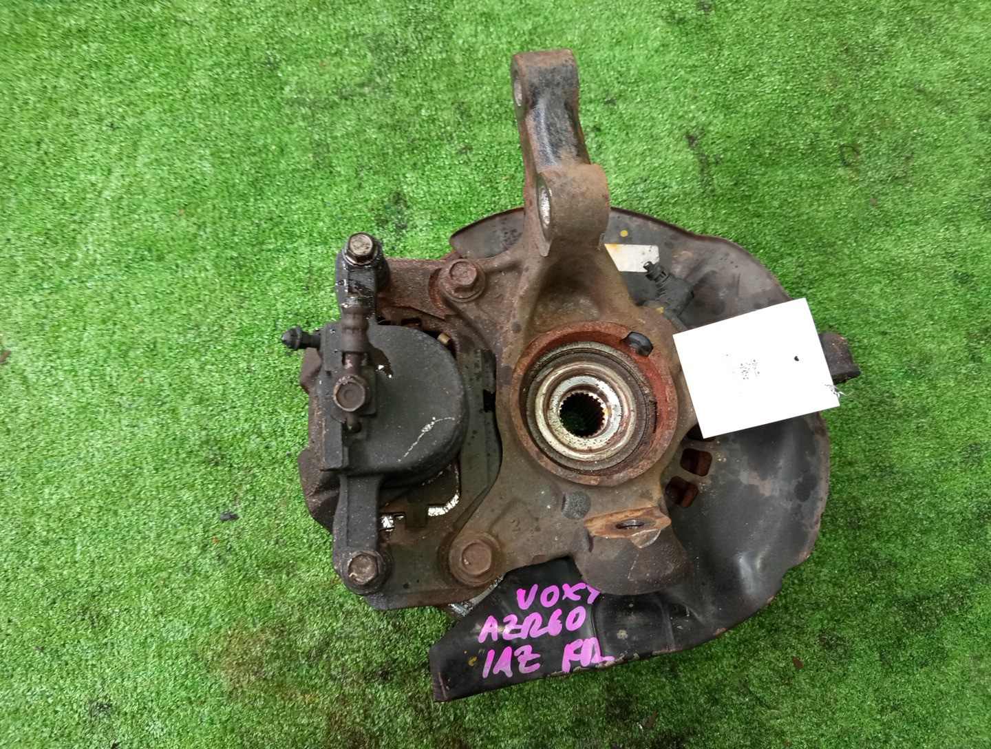 Ступица правая передняя TOYOTA NOAH, VOXY, IPSUM AZR60G, ACM21W 1AZ-FSE, 2AZ-FE 2 ракурс