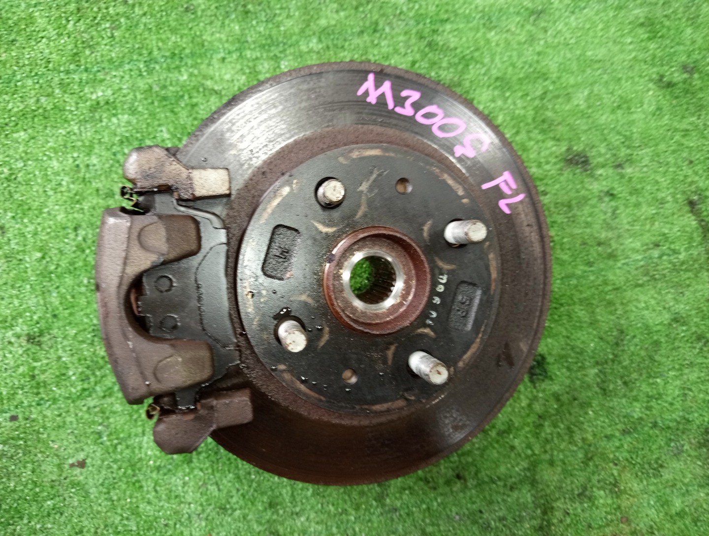 Ступица левая передняя DAIHATSU PASSO, BOON KGC15, KGC10, QNC10, M301S, M310S, M300S 1KR-FE, K3-VE 1 ракурс