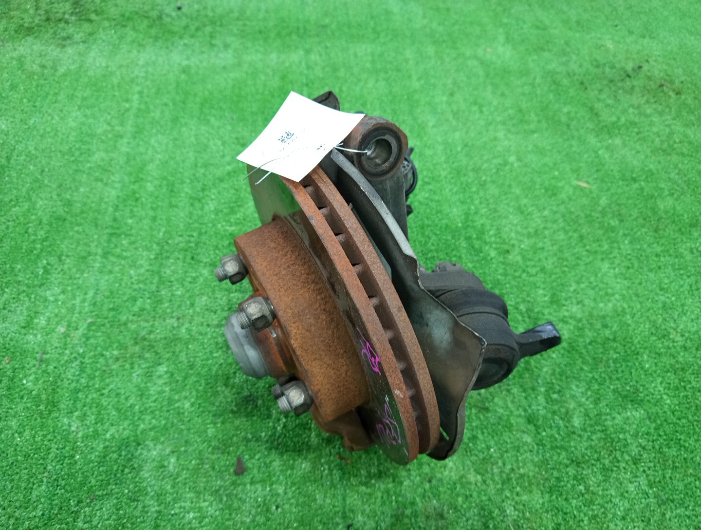 Ступица правая передняя MAZDA BONGO SK22T, SK82V, SK82T, SK22V, SKF2V, SKP2V, SKP2T, SKF2T R2, F8, RF-T, L8 3 ракурс