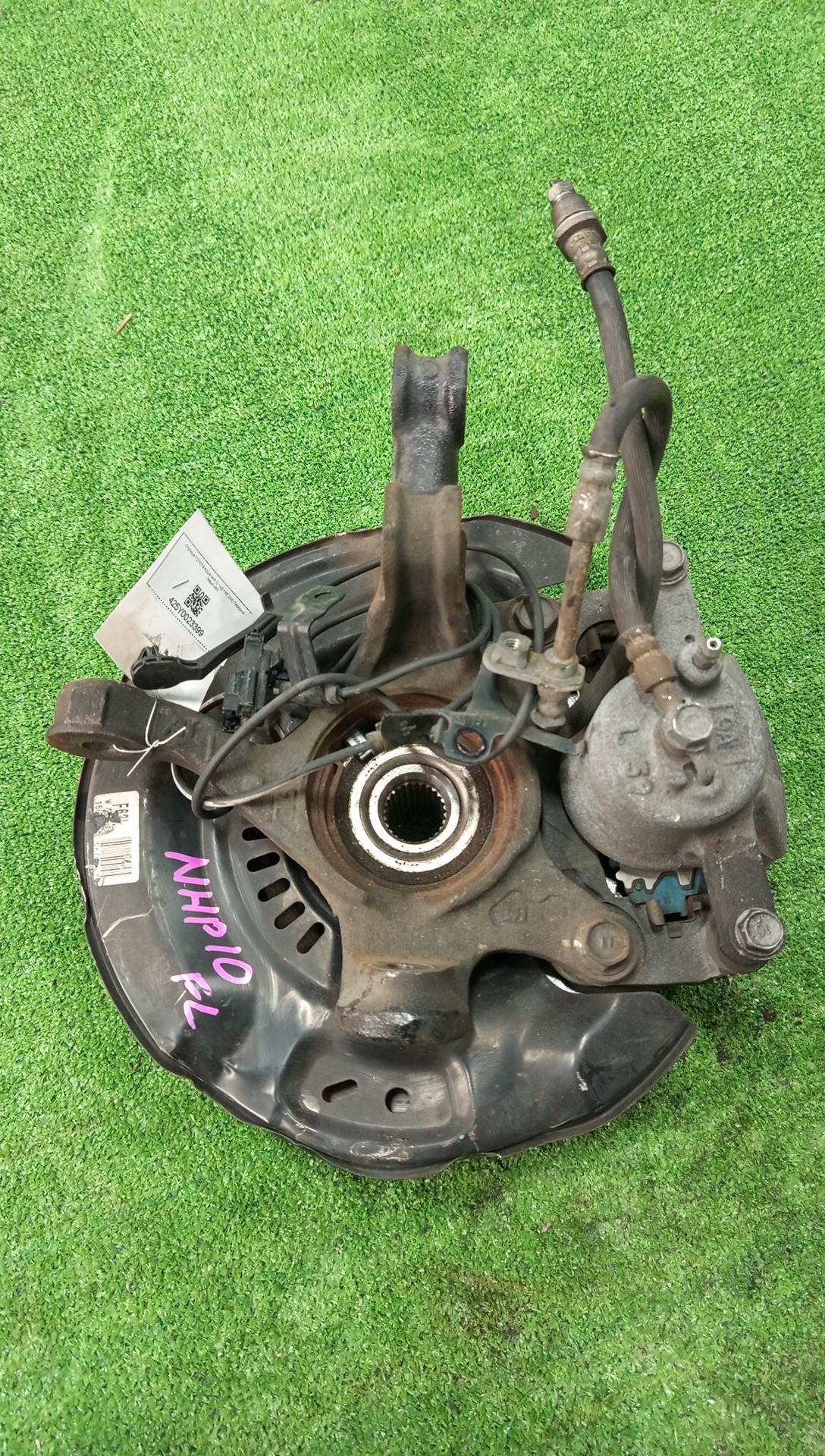 Ступица левая передняя TOYOTA AQUA NHP10 1NZ-FXE 2 ракурс