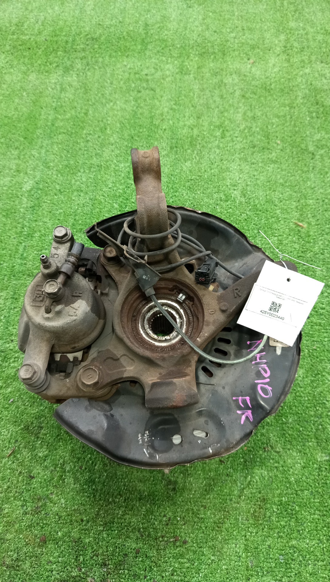 Ступица правая передняя TOYOTA AQUA NHP10 1NZ-FXE 2 ракурс
