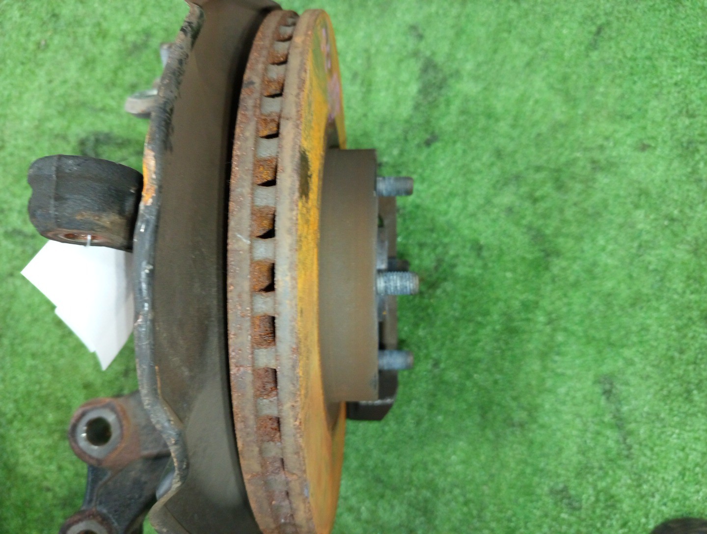 Ступица левая передняя TOYOTA AXIO, COROLLA FIELDER, COROLLA  AXIO, FIELDER NZE141, ZRE142, ZRE142G, NZE141G 1NZ-FE, 2ZR-FAE, 2ZR-FE 3 ракурс