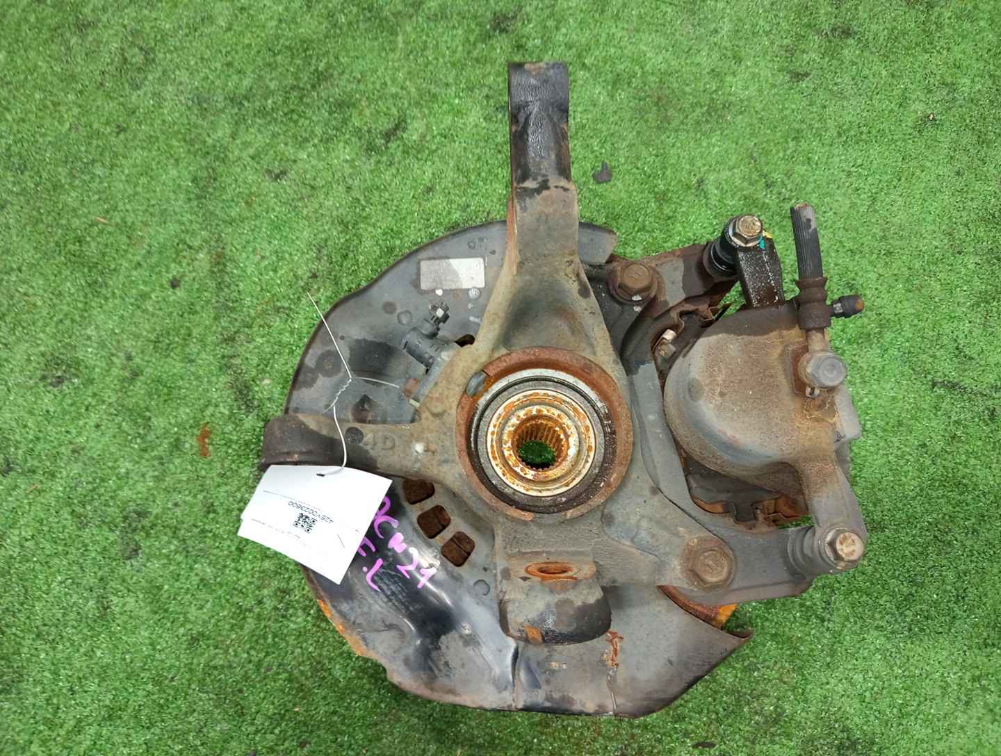 Ступица левая передняя TOYOTA NOAH, VOXY, IPSUM AZR60G, ACM21W 1AZ-FSE, 2AZ-FE 2 ракурс