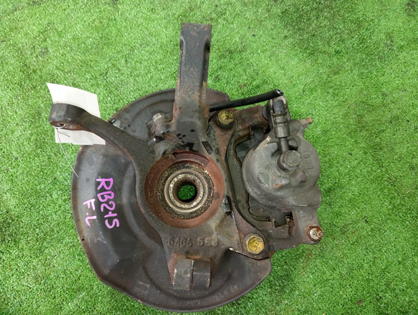 Ступица левая передняя SUZUKI AERIO RB21S M15A 2 ракурс