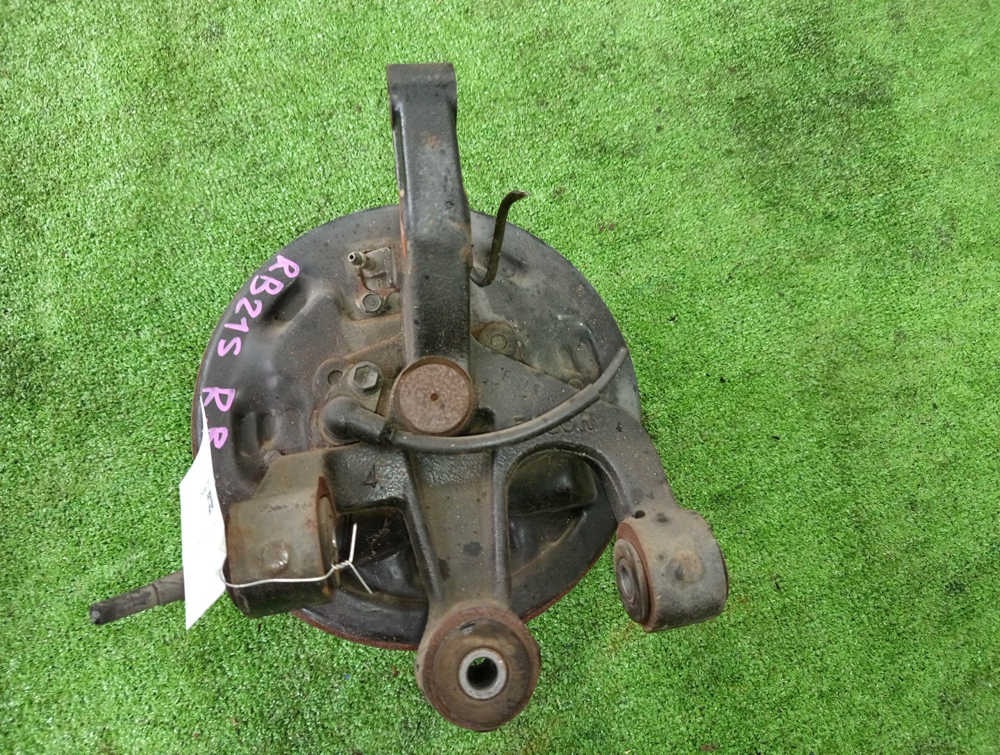 Ступица правая задняя SUZUKI AERIO RB21S M15A 2 ракурс
