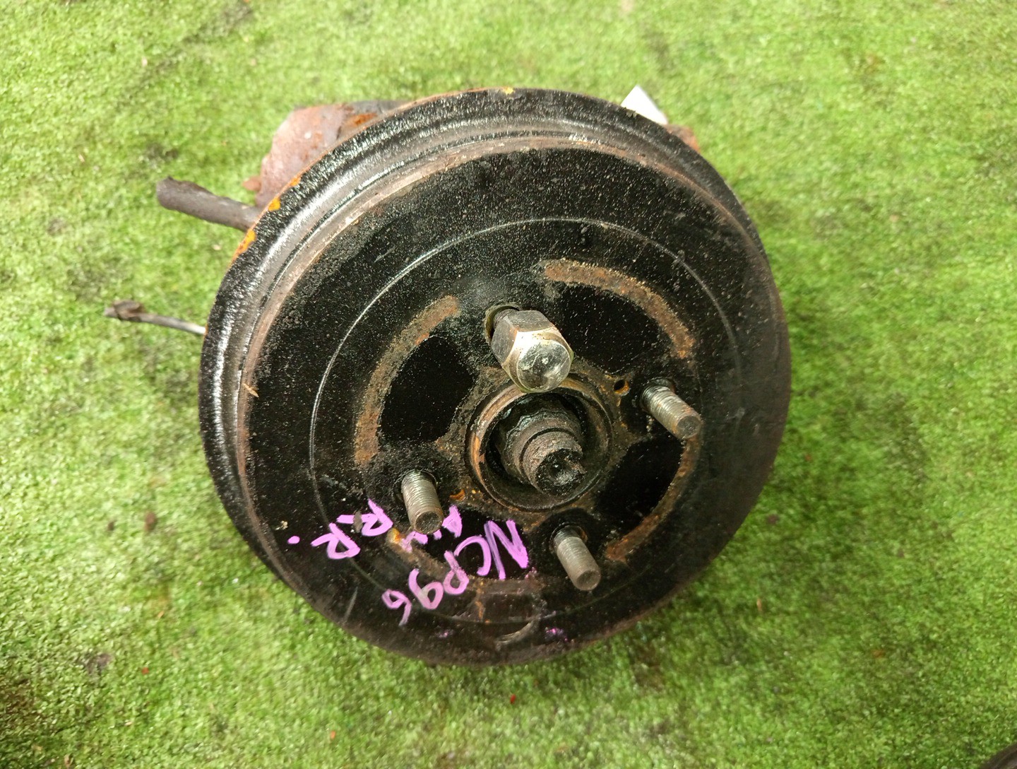 Ступица правая задняя TOYOTA VITZ, RACTIS, BELTA NCP95, NCP105, NCP96 1NZ-FE, 2NZ-FE 1 ракурс Ступица правая задняя TOYOTA VITZ, RACTIS, BELTA NCP95, NCP105, NCP96 1NZ-FE, 2NZ-FE 1 ракурс