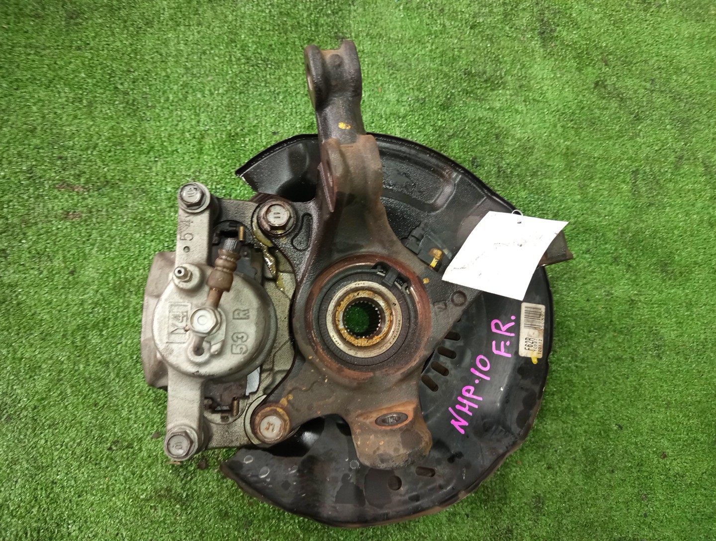 Ступица правая передняя TOYOTA AQUA NHP10 1NZ-FXE 2 ракурс