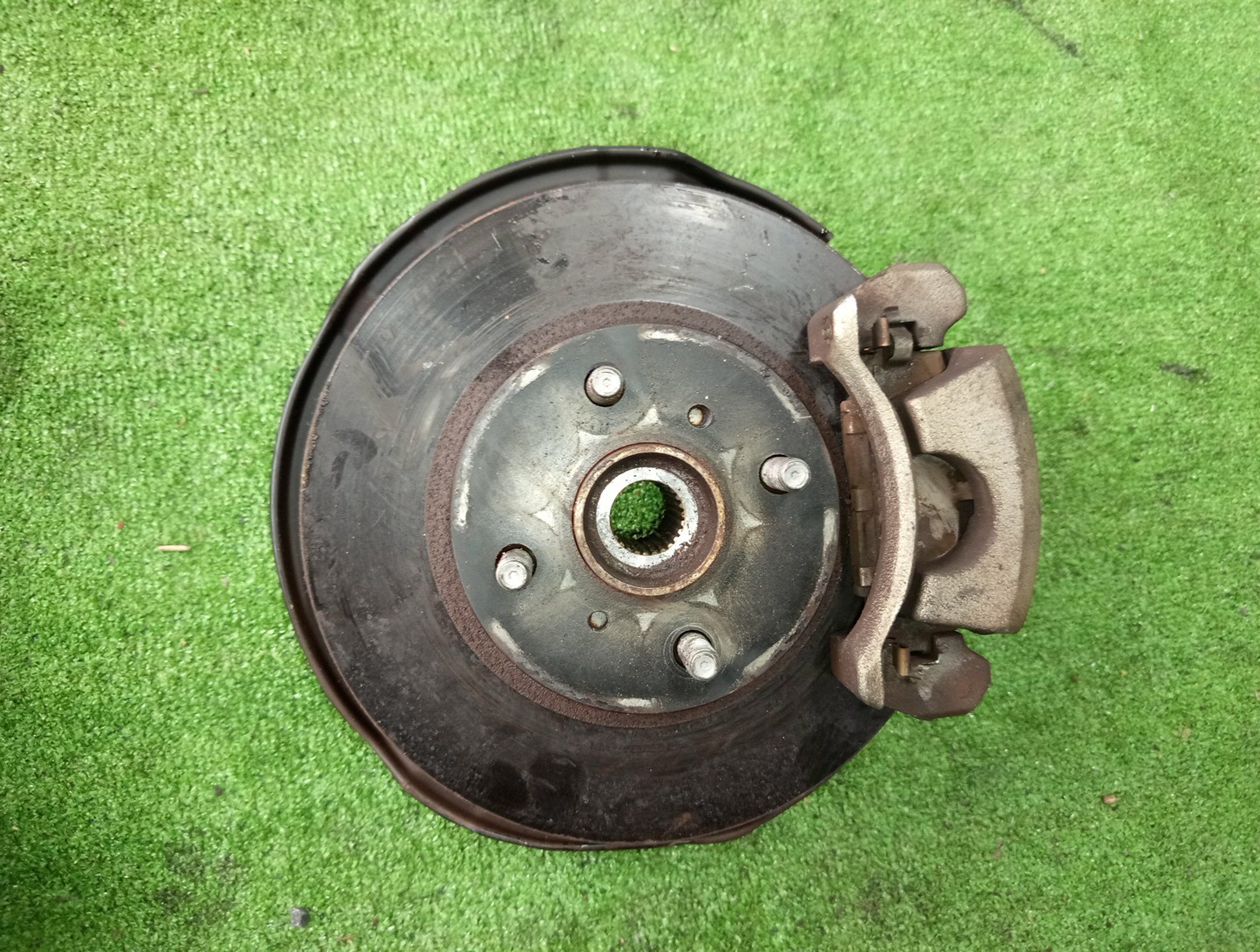 Ступица правая передняя TOYOTA PORTE, SPADE NCP141, NSP140, NSP141 1NZ-FE, 1NR-FE, 2NR-FKE 1 ракурс
