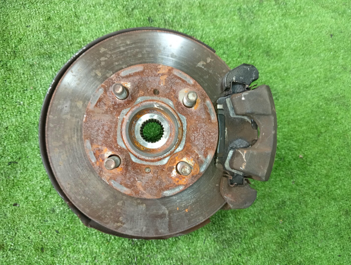 Ступица правая передняя TOYOTA PLATZ, VITZ SCP11, SCP10, SCP13 1SZ-FE, 2SZ-FE 1 ракурс
