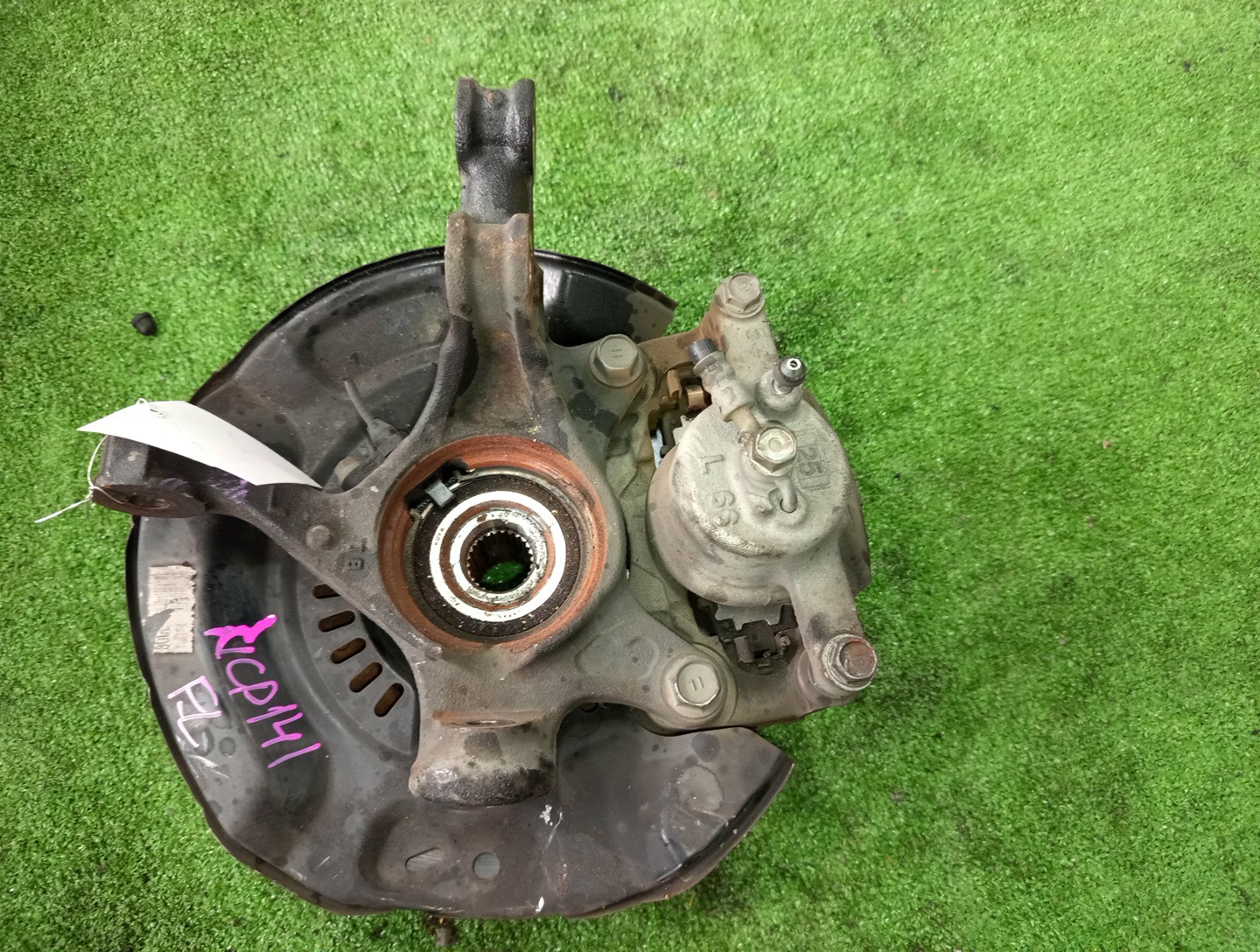 Ступица левая передняя TOYOTA PORTE, SPADE NCP141, NSP140, NSP141 1NZ-FE, 1NR-FE, 2NR-FKE 2 ракурс