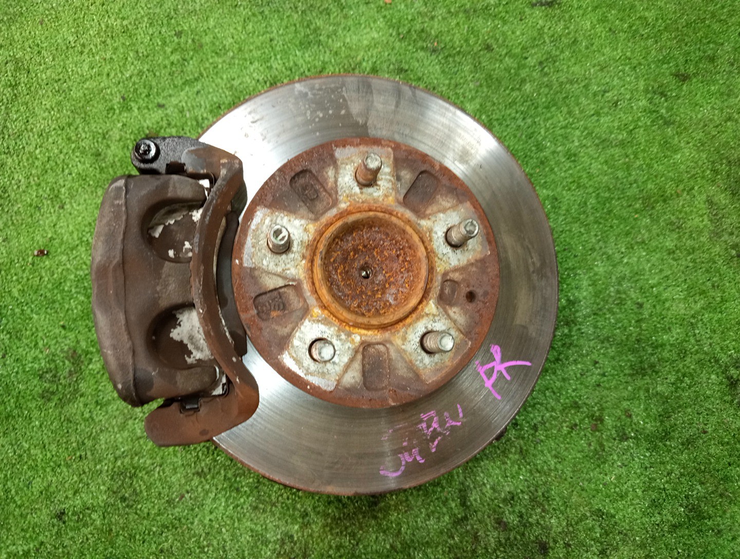 Ступица правая передняя MAZDA BONGO FRIENDEE SGE3, SGEW, SGLW, SGL5, SGL3 FE, WL-T 1 ракурс