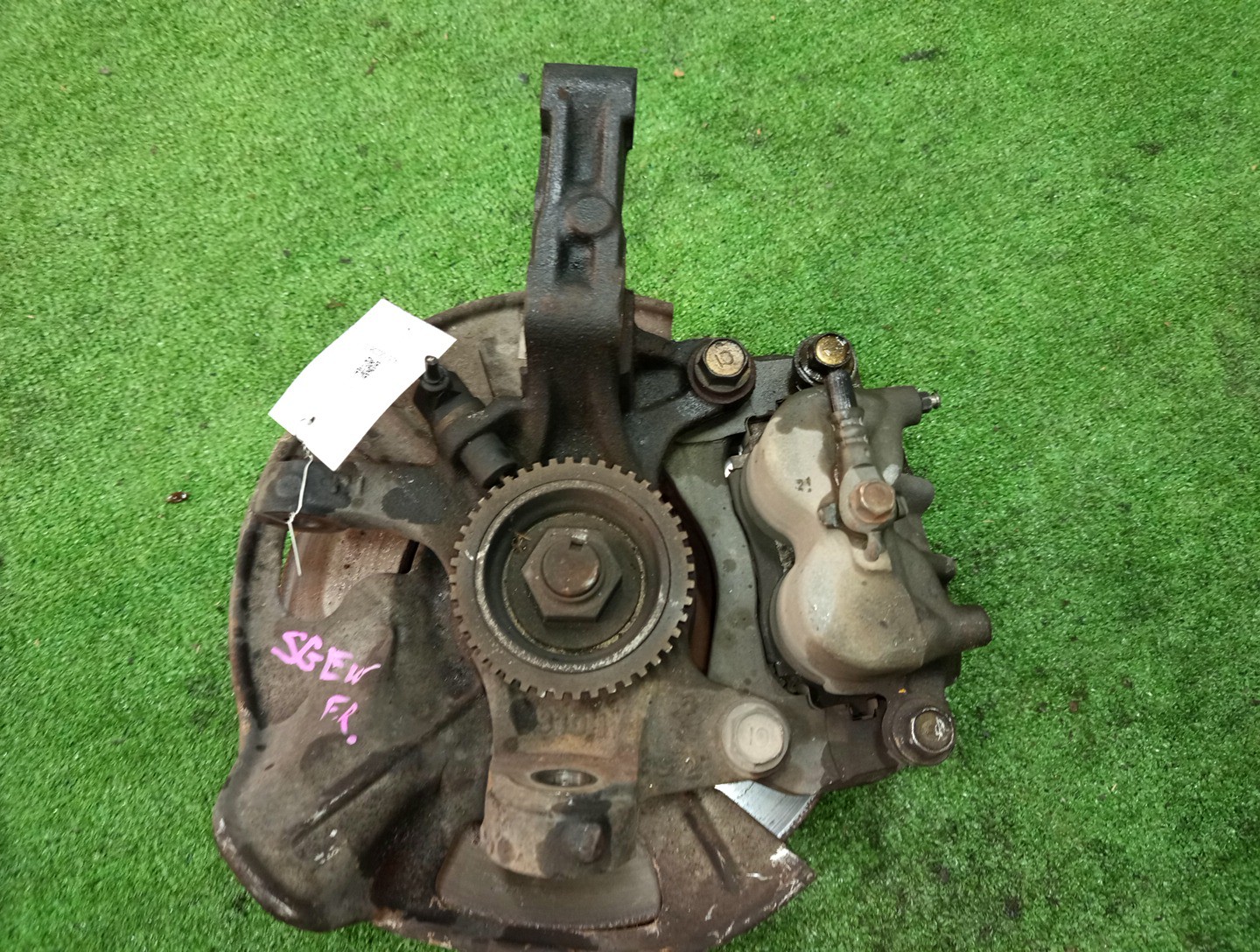 Ступица правая передняя MAZDA BONGO FRIENDEE SGE3, SGEW, SGLW, SGL5, SGL3 FE, WL-T 2 ракурс