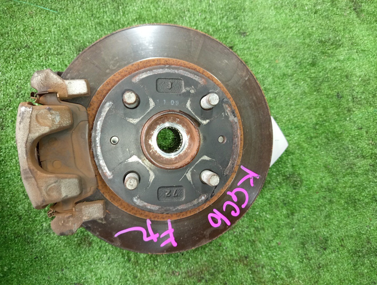 Ступица левая передняя TOYOTA PASSO, BOON KGC15, KGC10, QNC10, M301S, M310S, M300S 1KR-FE, K3-VE 1 ракурс