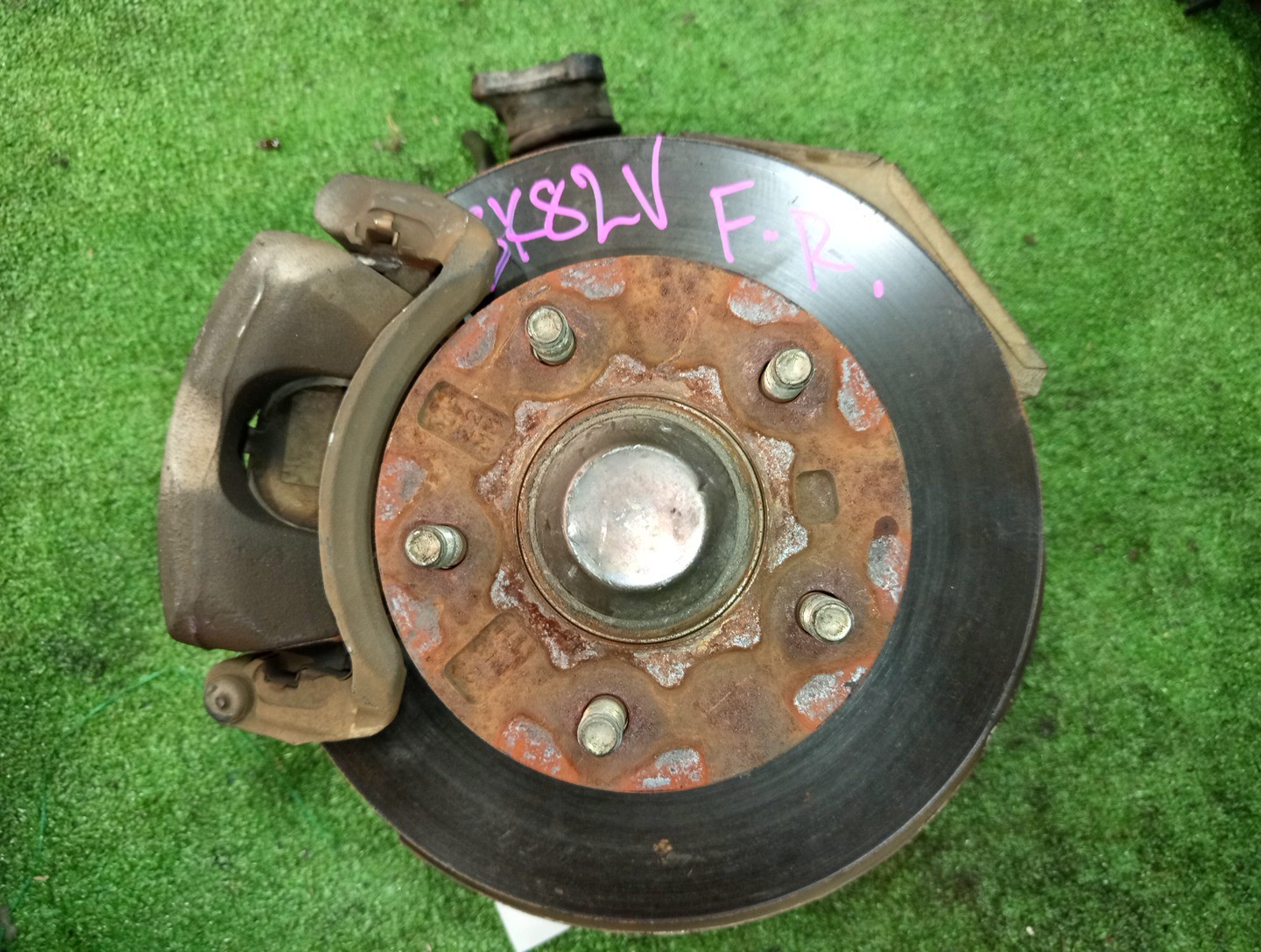 Ступица правая передняя MAZDA BONGO SK22T, SK82V, SK82T, SK22V, SKF2V, SKP2V, SKP2T, SKF2T R2, F8, RF-T, L8 1 ракурс