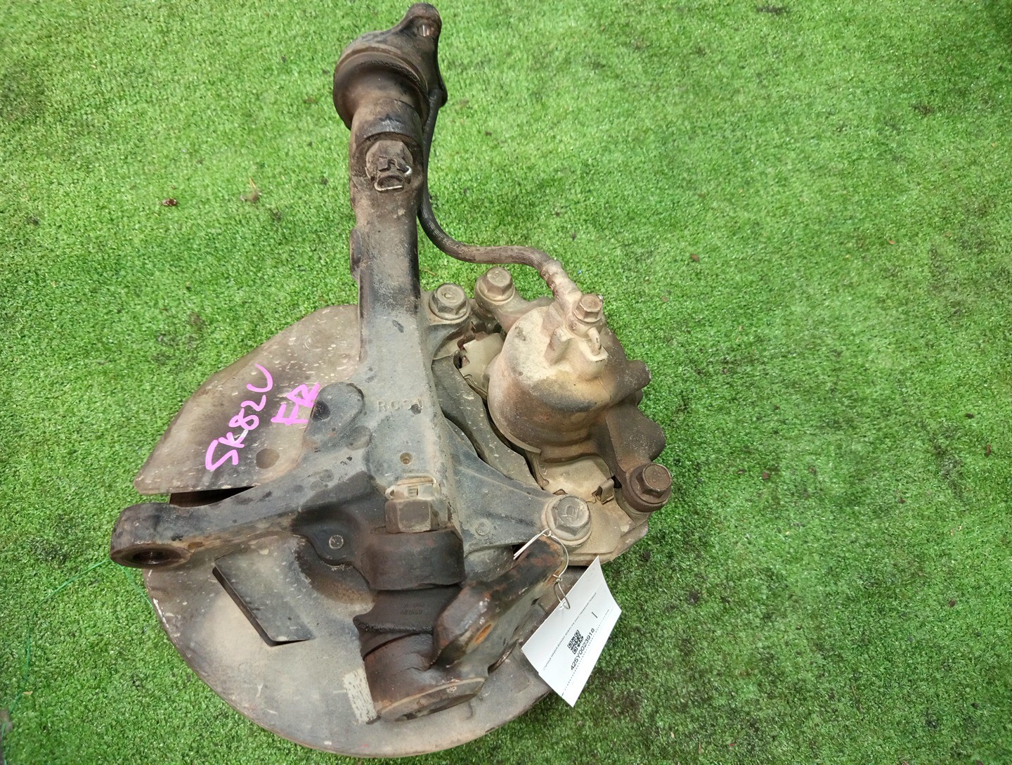 Ступица правая передняя MAZDA BONGO SK22T, SK82V, SK82T, SK22V, SKF2V, SKP2V, SKP2T, SKF2T R2, F8, RF-T, L8 2 ракурс