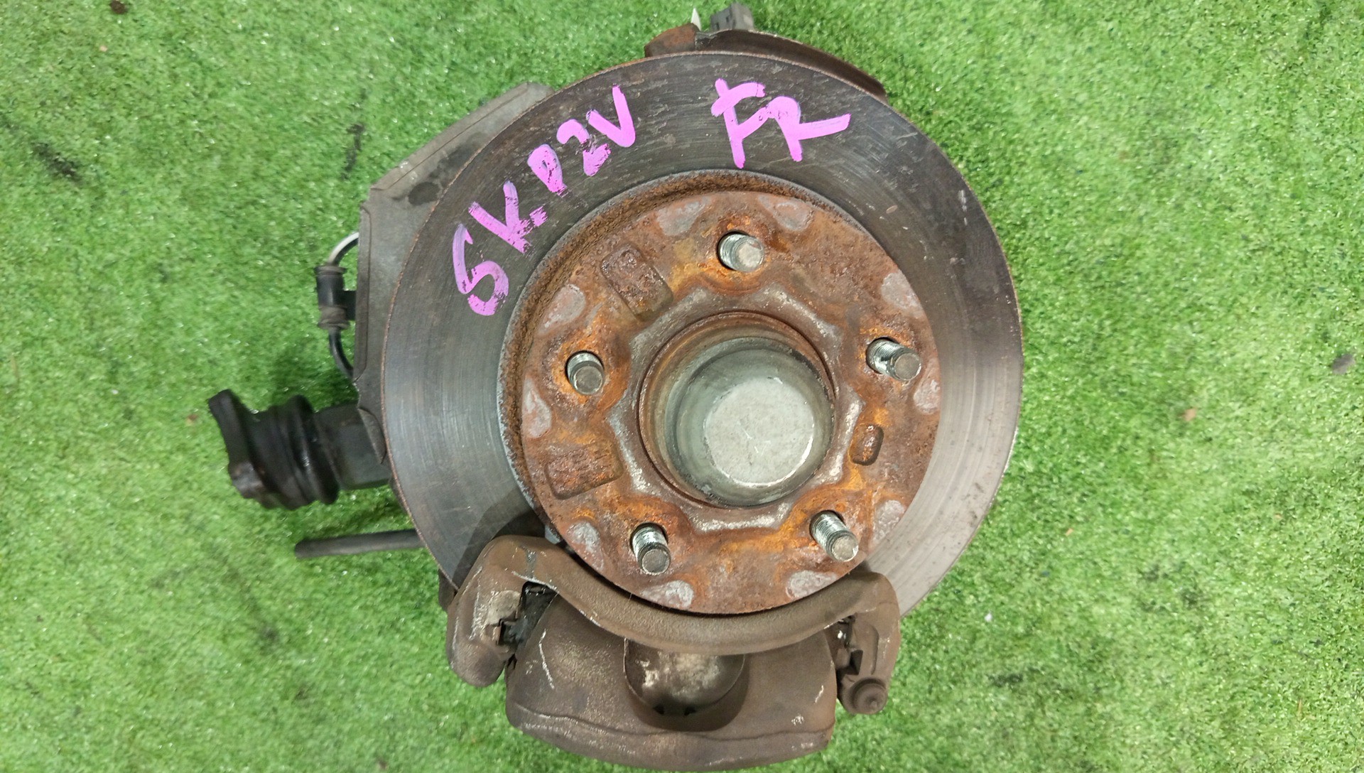Ступица правая передняя MAZDA BONGO SK22T, SK82V, SK82T, SK22V, SKF2V, SKP2V, SKP2T, SKF2T R2, F8, RF-T, L8 1 ракурс