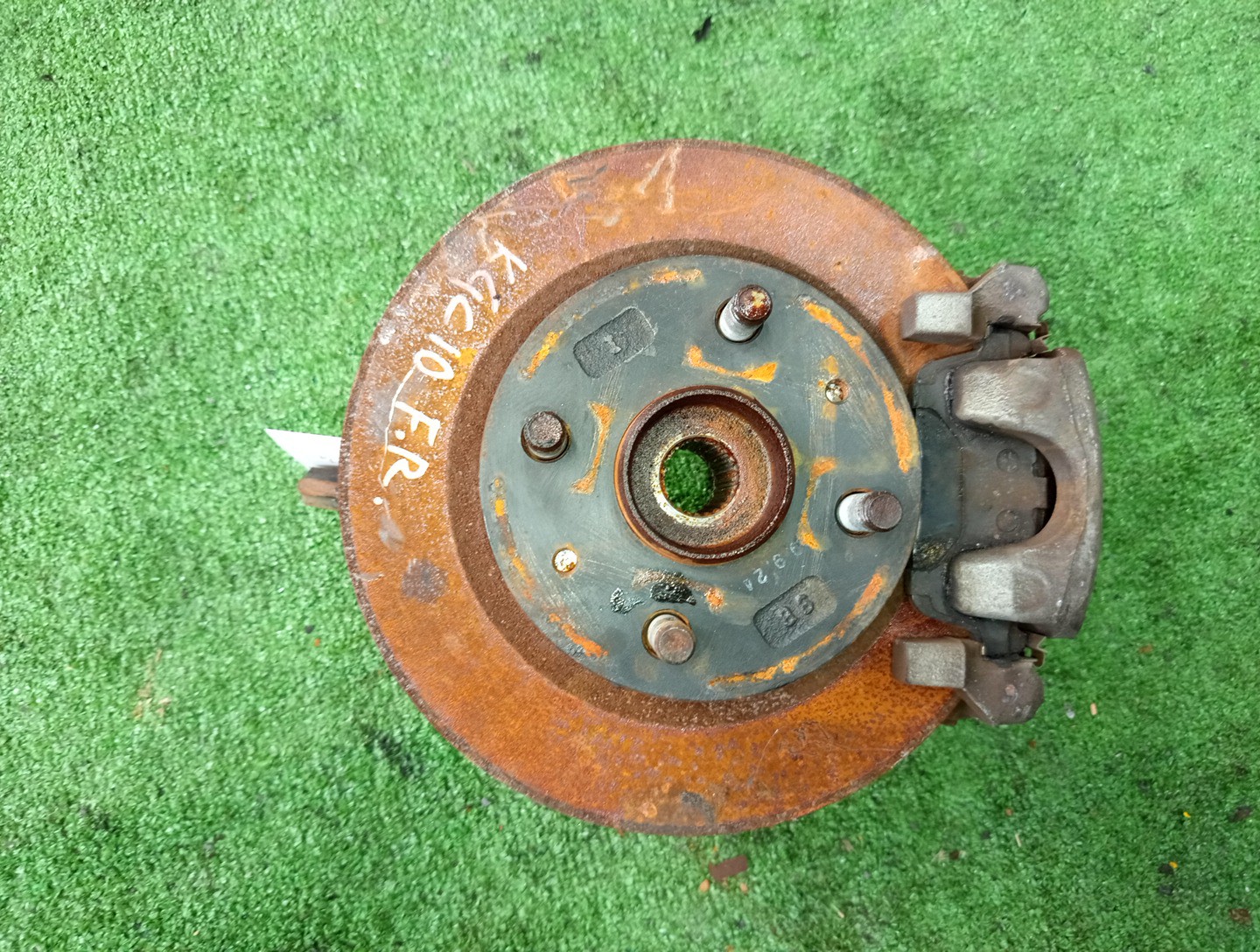 Ступица правая передняя TOYOTA PASSO, BOON KGC15, KGC10, QNC10, M301S, M310S, M300S 1KR-FE, K3-VE 1 ракурс