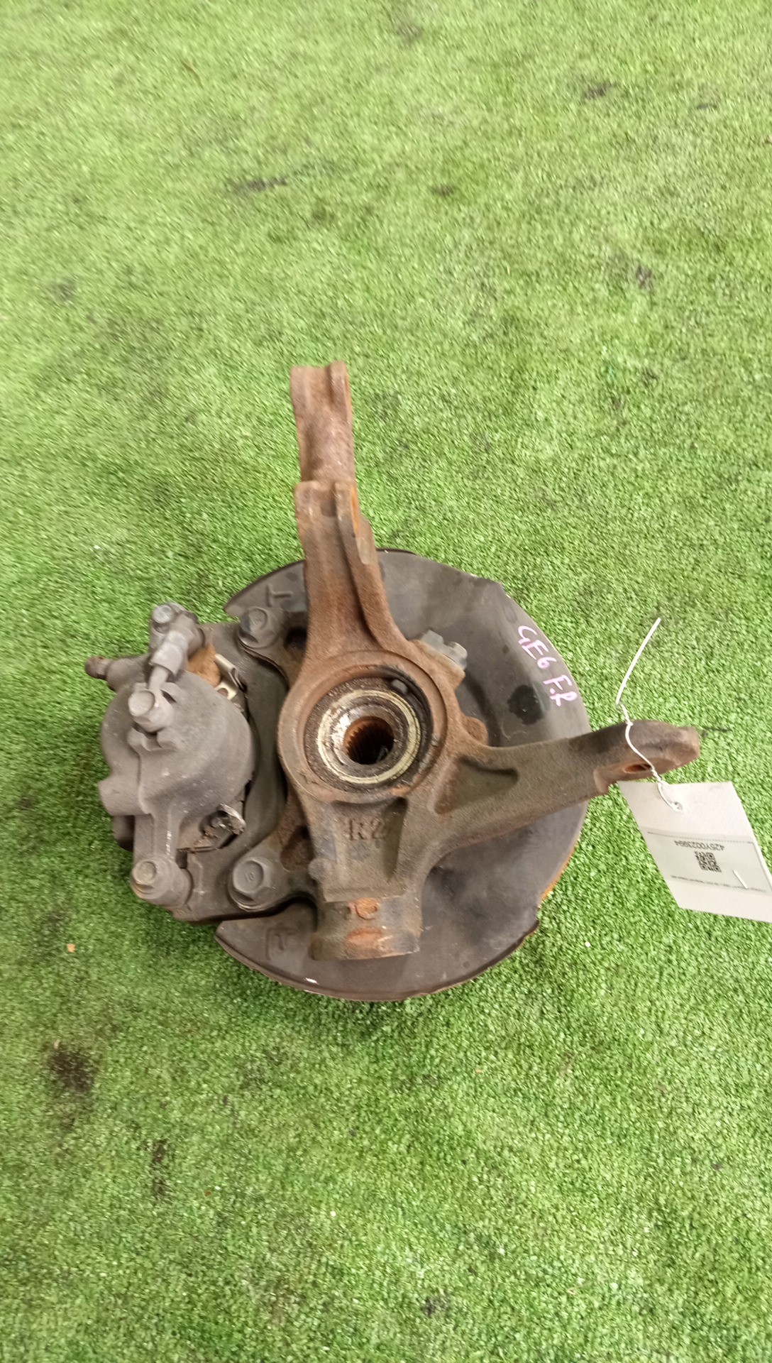 Ступица правая передняя HONDA FIT GE6 L13A 3 ракурс