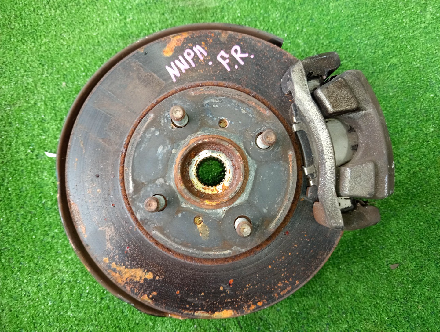 Ступица правая передняя TOYOTA PORTE NNP11 1NZ-FE 1 ракурс
