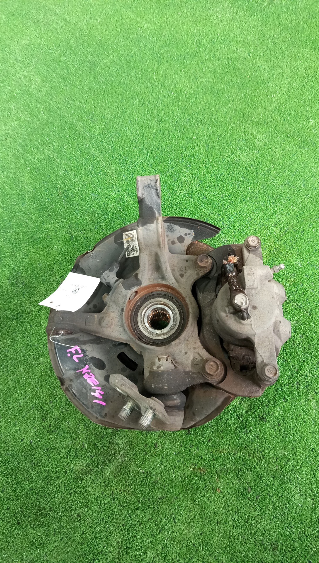 Ступица левая передняя TOYOTA COROLLA  AXIO NZE141 1NZ-FE 3 ракурс