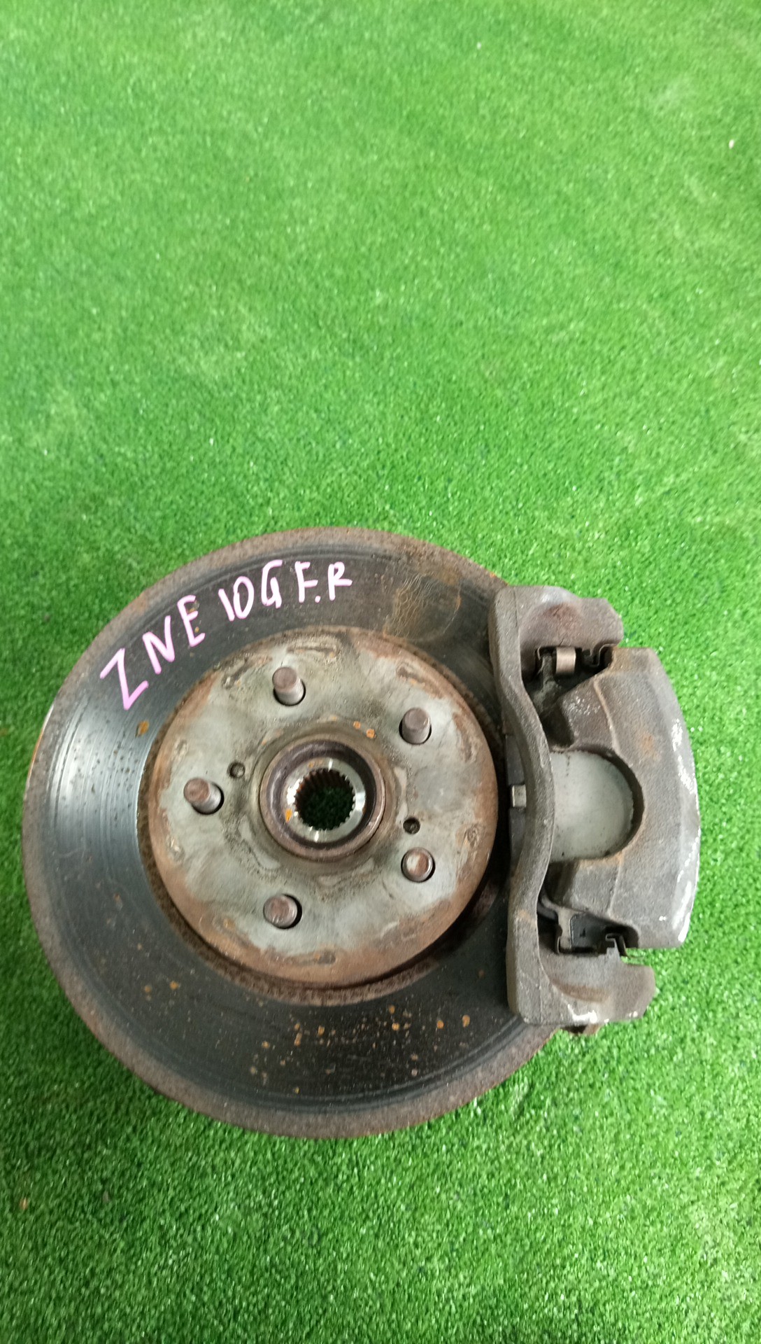 Ступица правая передняя TOYOTA WISH ZNE10G 1ZZ-FE 1 ракурс