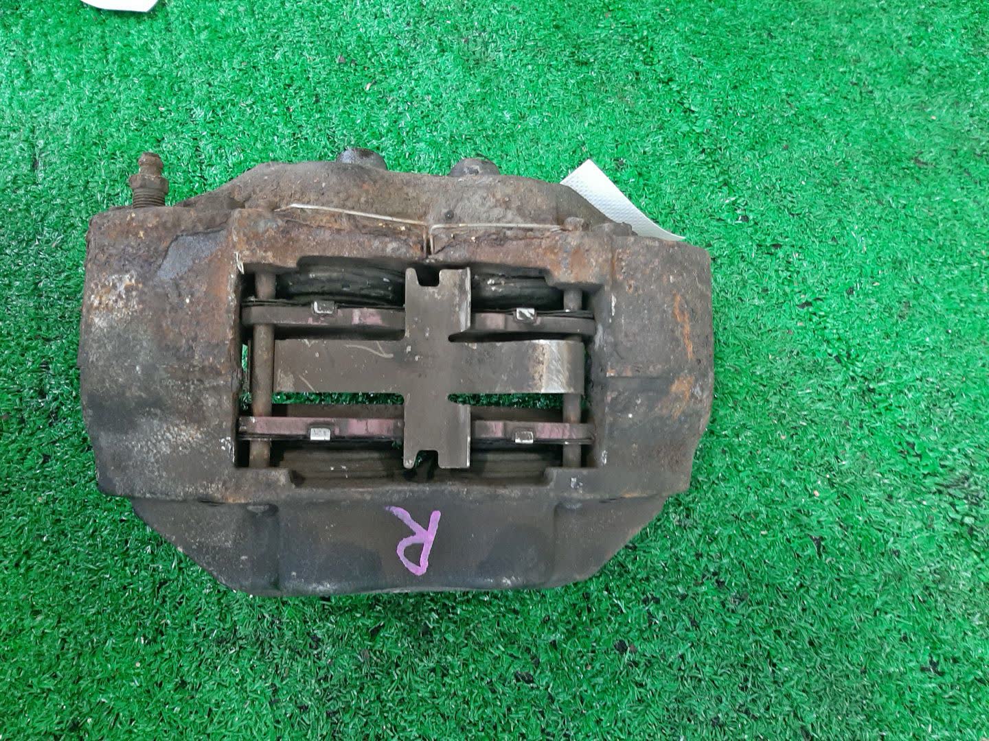 Суппорт тормозной правый передний TOYOTA LAND CRUISER PRADO KDJ95W 1KD-FTV 3 ракурс