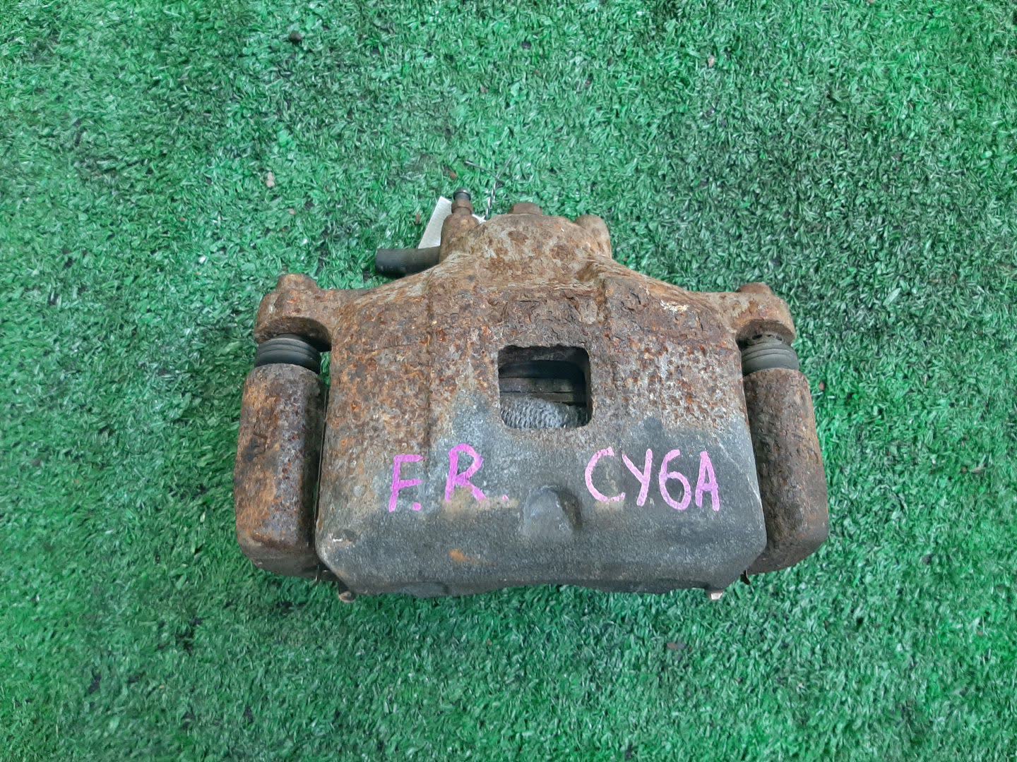 Суппорт тормозной правый передний MITSUBISHI GALANT FORTIS CY6A 4J10 1 ракурс