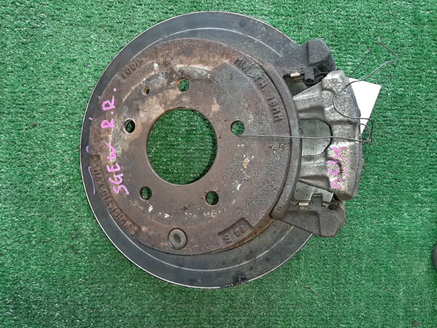Суппорт тормозной правый задний MAZDA BONGO FRIENDEE SGEW FE 6617 1 ракурс