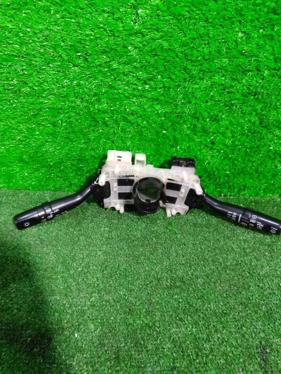 Гитара TOYOTA LAND CRUISER HDJ101 2 ракурс