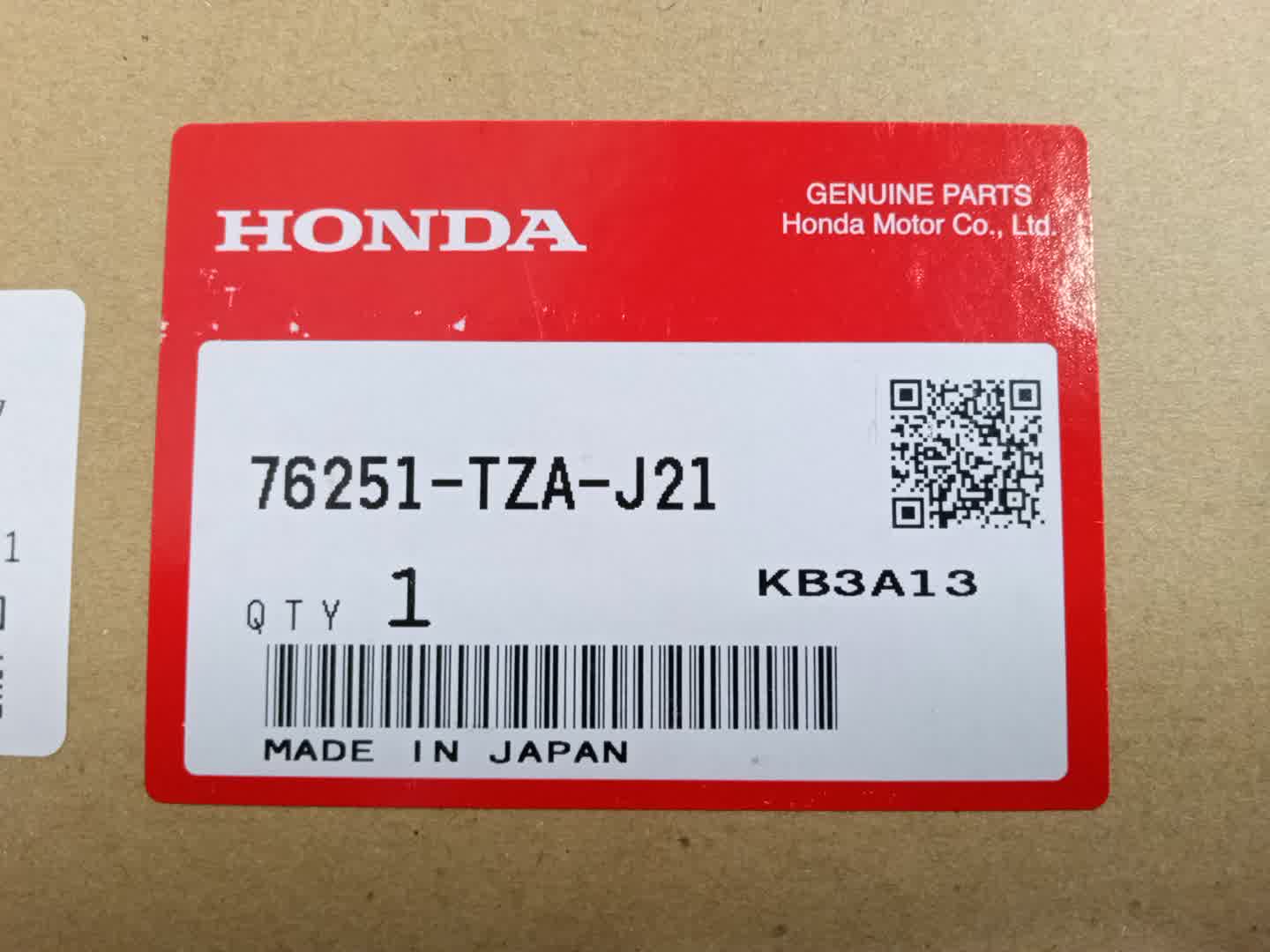 Крышка зеркала заднего вида левая HONDA FIT GR5 76251-TZA-J21 4 ракурс