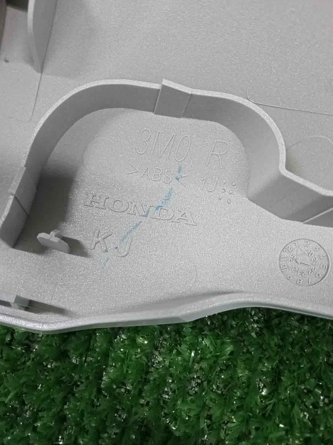 Крышка зеркала заднего вида правая HONDA VEZEL RV6 76201-3M0-J01ZE 3 ракурс Крышка зеркала заднего вида правая HONDA VEZEL RV6 76201-3M0-J01ZE 3 ракурс
