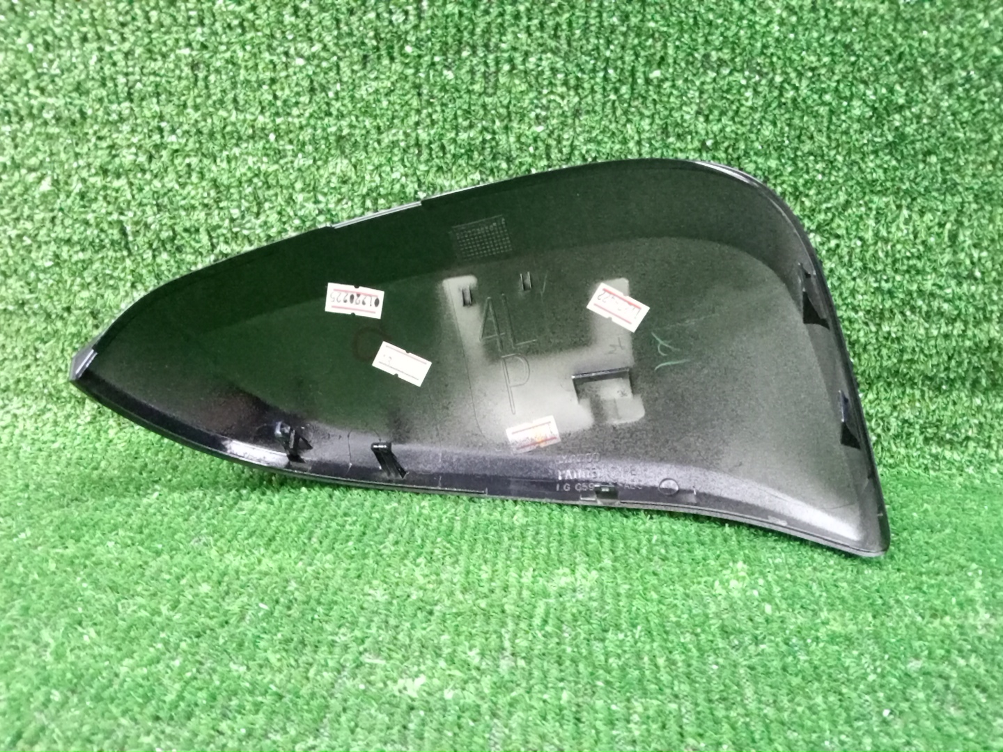 Крышка зеркала заднего вида левая TOYOTA HILUX GUN125 87945-0K420-C0 2 ракурс Крышка зеркала заднего вида левая TOYOTA HILUX GUN125 87945-0K420-C0 2 ракурс