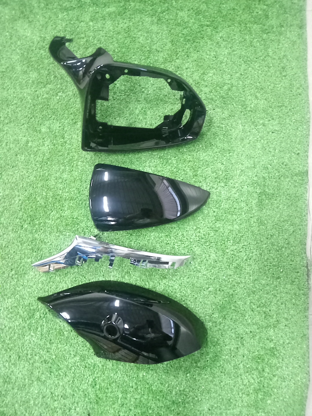 Крышка зеркала заднего вида левая LEXUS ES300H AXZH10 8794A-50780-C1 1 ракурс