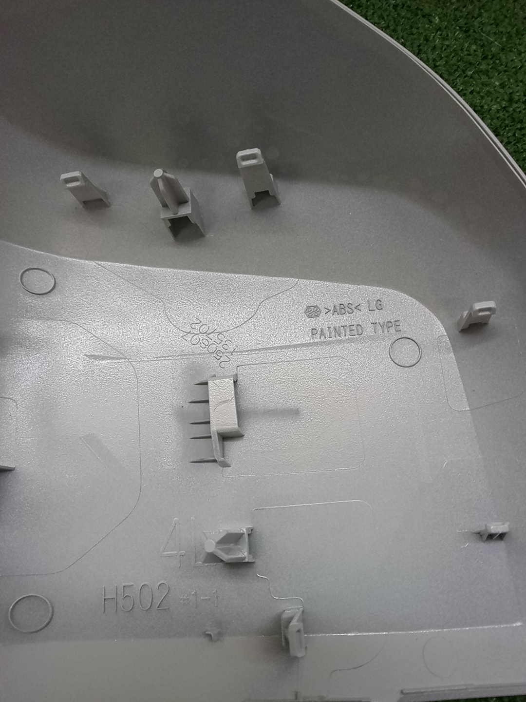 Крышка зеркала заднего вида левая передняя TOYOTA HIACE GDH300 87945-26040-A0 3 ракурс Крышка зеркала заднего вида левая передняя TOYOTA HIACE GDH300 87945-26040-A0 3 ракурс