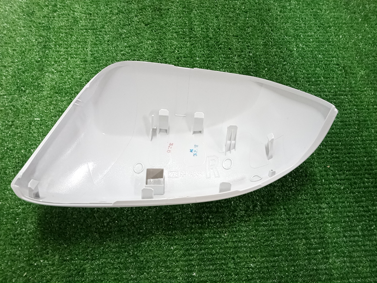 Крышка зеркала заднего вида правая TOYOTA YARIS KSP210 87915-K0010-A0 2 ракурс Крышка зеркала заднего вида правая TOYOTA YARIS KSP210 87915-K0010-A0 2 ракурс